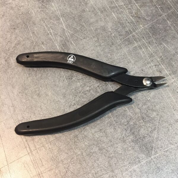 pince coupante de precision